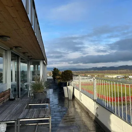 Terassenwohnung Naehe Salzburg, Ausblick Апартаменты Фрайлассинг